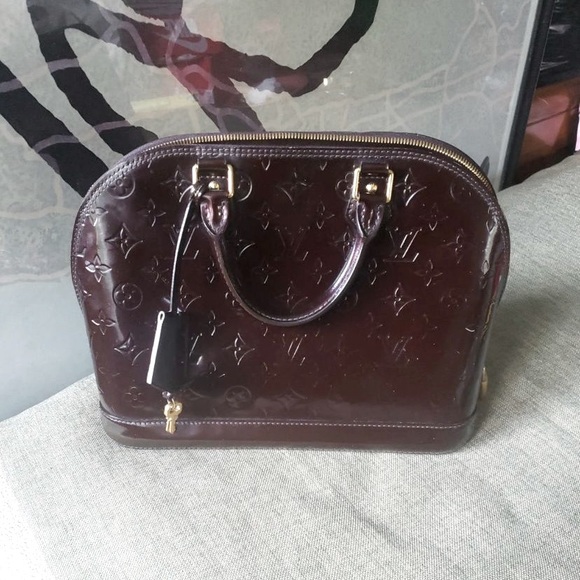 Louis Vuitton Alma PM Amarante - Picture 3 of 7